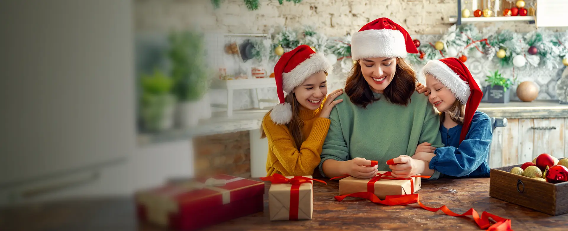 J019634 CG Christmas 23 Website Hero 1920x782 Gift Wrap, Clifford Gardens